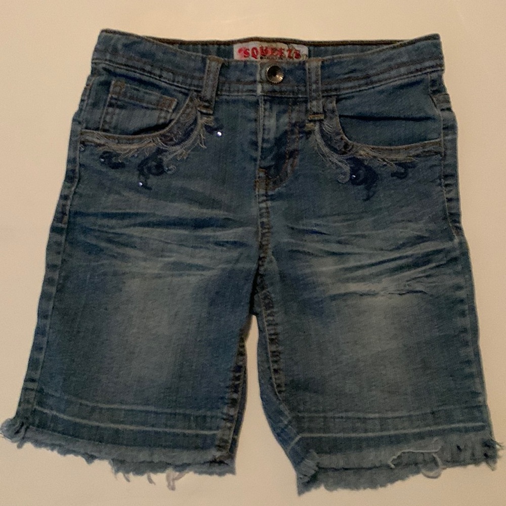Squeeze Denim Shorts